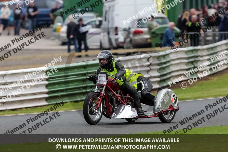 Vintage motorcycle club;eventdigitalimages;mallory park;mallory park trackday photographs;no limits trackdays;peter wileman photography;trackday digital images;trackday photos;vmcc festival 1000 bikes photographs